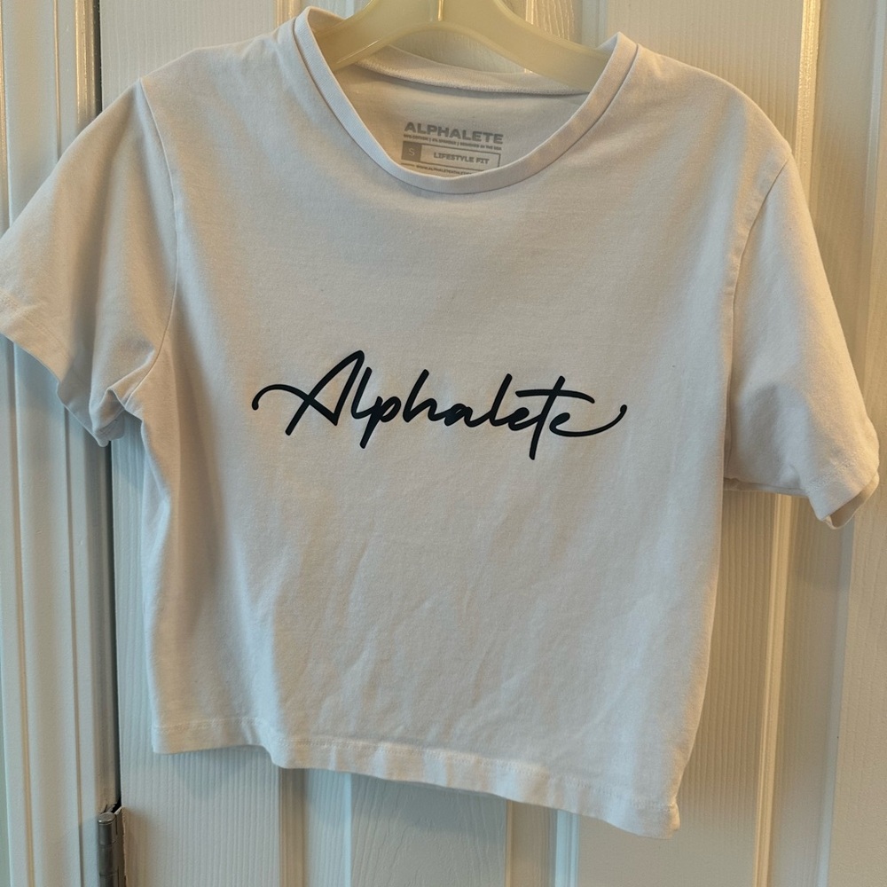 Women’s Alphalete workout top